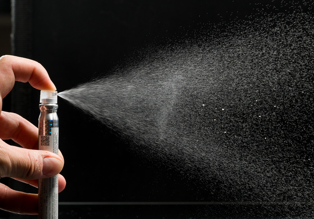 Nutrioz Molecular Spray Technology® micro-mist for rapid vitamin absorption